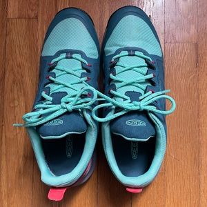 Keen Explore Hiking Shoes (waterproof)
